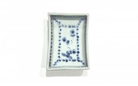 有田焼 工房禅 横田翔太郎 染付 すみれ 足付角皿 初期伊万里 24to3 西富陶磁器 A24-66
