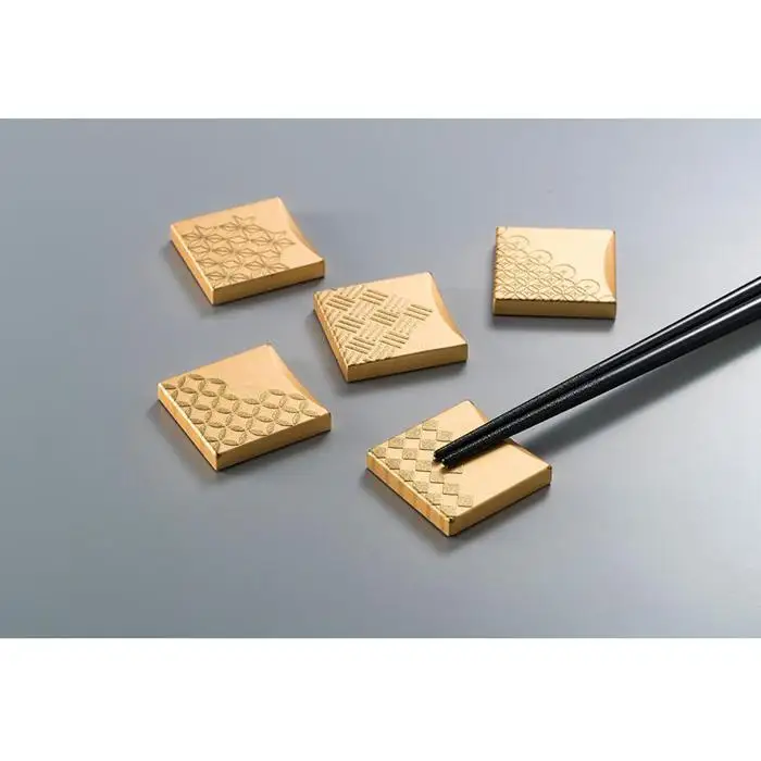 【箔一】福招き箸置き　五つ小紋