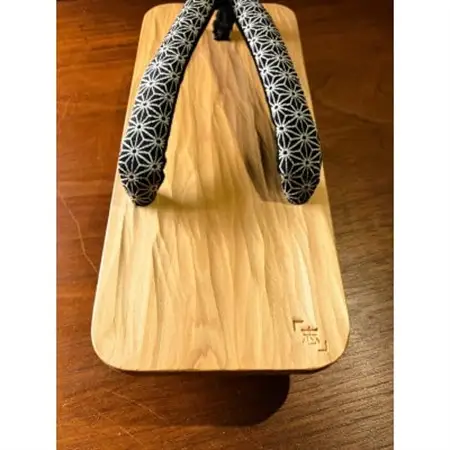 郡上踊り　踊り下駄　槍鉋(やりかんな)下駄　男性用LLサイズ　鼻緒/麻の葉(黒)【1362995】