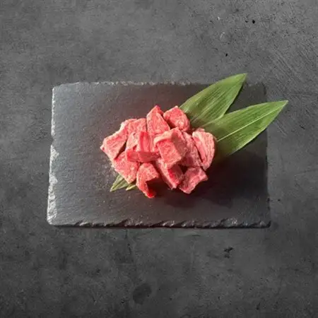【数量限定】博多和牛ヒレ　サイコロステーキカット300g_肉 ステーキ 牛肉 ビーフステーキ  肉 黒毛和牛 牛肉 _【配送不可地域：離島】【1361325】