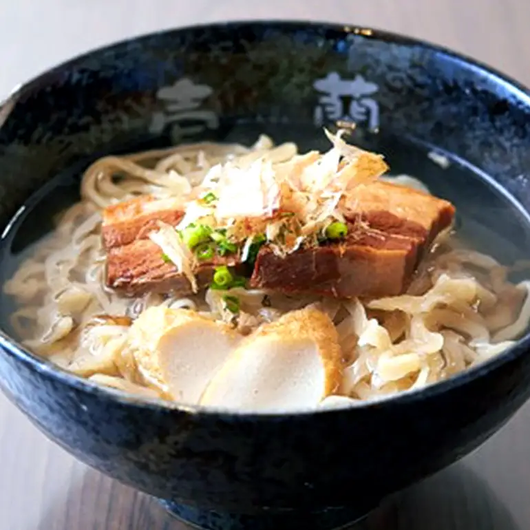 【うちなーそば 壱蘭】 沖縄そば お試し 3食 セット (こだわりの 自家製生麺 ) 沖縄 そば 3人前 自家製 生麺 激辛 スープ 出汁 だし 具材付き 三枚肉 ソーキ スペアリブ 味付け 激辛沖縄そば そば だし付き 簡単調理 冷蔵 沖縄料理 沖縄県 糸満市 14-3