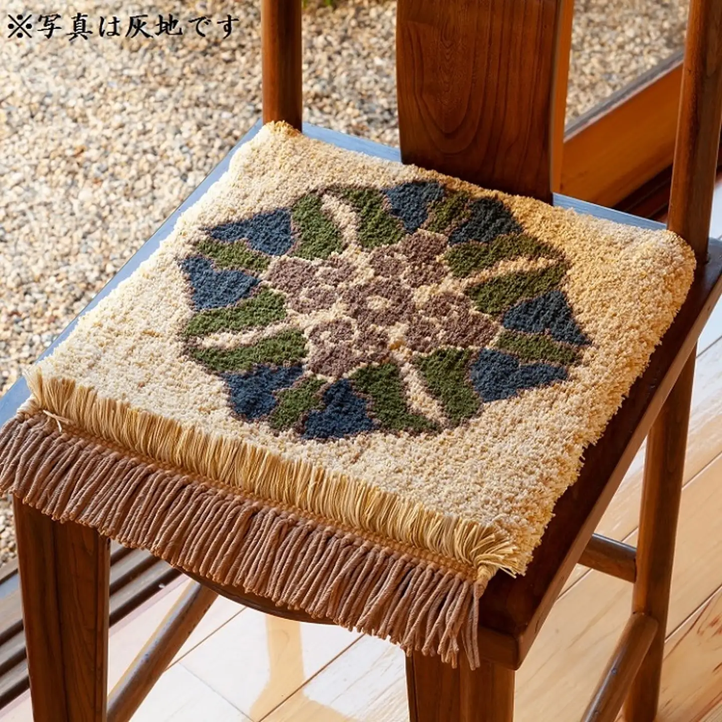 色をお選びいただけます　鍋島緞通[手織]蟹牡丹中心柄 45×45cm：C257-001