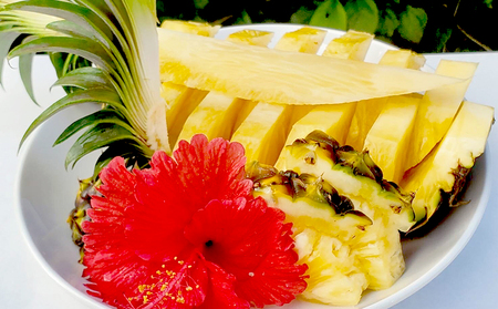  パイナップル【2026年発送】比屋定農園 ゴールドバレル 1玉（2kg以上）＆ピーチパイン 2玉（計1.3kg以上）パイン フルーツ 果物