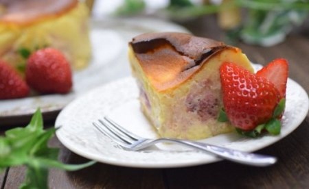 苺月〜ストロベリームーン〜(苺のチーズケーキ12cm)