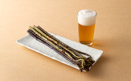 【山形の極み】月山クラフトビール2種（4本）と山形県産わらび一本漬け風のセット F2Y-5358