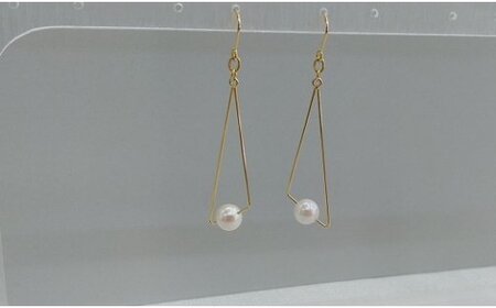 J-92伊勢志摩あこや本真珠ピアス(トライアングル)G