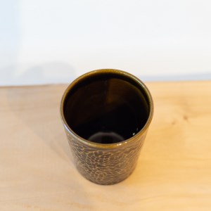 ビアカップ 大 茶色 食器 カップ 陶芸品 工芸品 木と土calm プレゼント ギフト クリスマス お誕生日 結婚祝い 下関市 GQ014