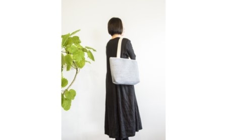 ＜京都 木津川市＞ 小嶋織物が贈る壁紙(リネン:麻)で作ったトートバッグ(ベージュ) バッグ トートバッグ かばん カバン 鞄 手提げ 肩掛け 壁紙 リネン 綿 おしゃれ シンプル グレー　032-01-G