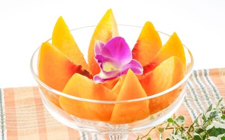 黄金桃（ご家庭用）約2kg 6～9玉入り【2026年8月下旬～9月上旬 発送予定】【もも 桃 果物 フルーツ 国産 人気 おすすめ 岡山県 倉敷市】