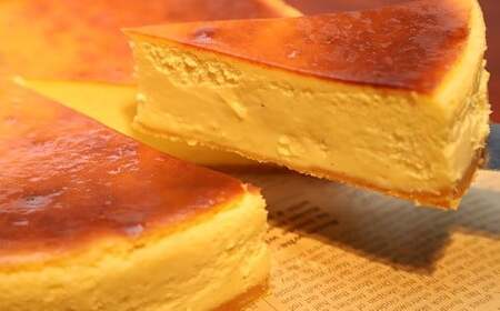 【レストラン ランプ】 八幡平雲上プレミアムチーズケーキ  7号  (直径21㎝） ／ デザート ケーキ スイーツ ベイクドチーズケーキ チーズケーキ 誕生日 プレゼント 手土産 ギフト 贈り物 クリスマス バレンタイン ちーずけーき お菓子 洋菓子