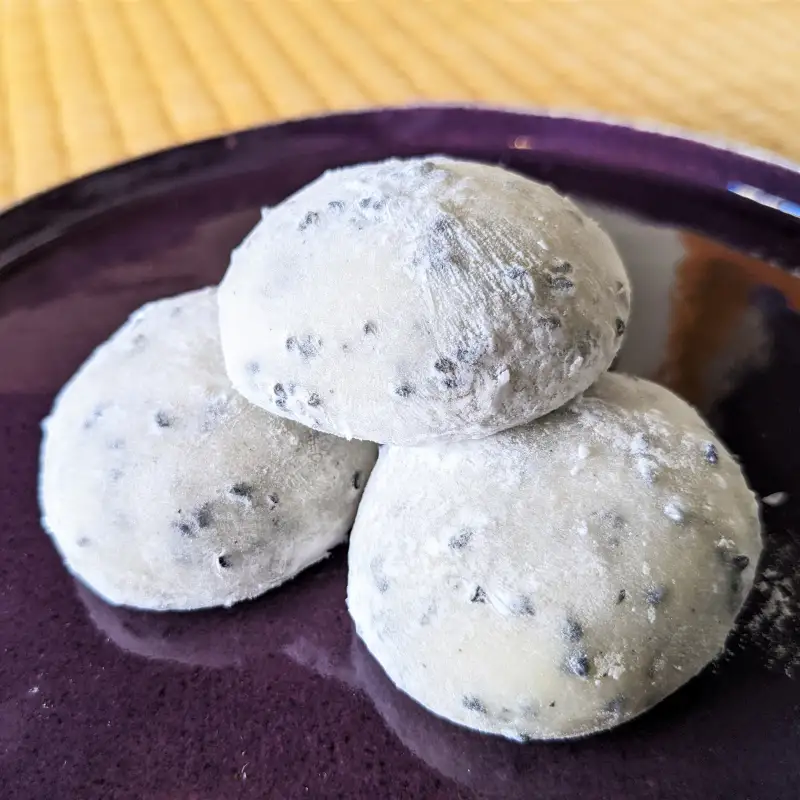 老舗の杵つきたて生丸餅 合計 約1.8kg 黒胡麻入り