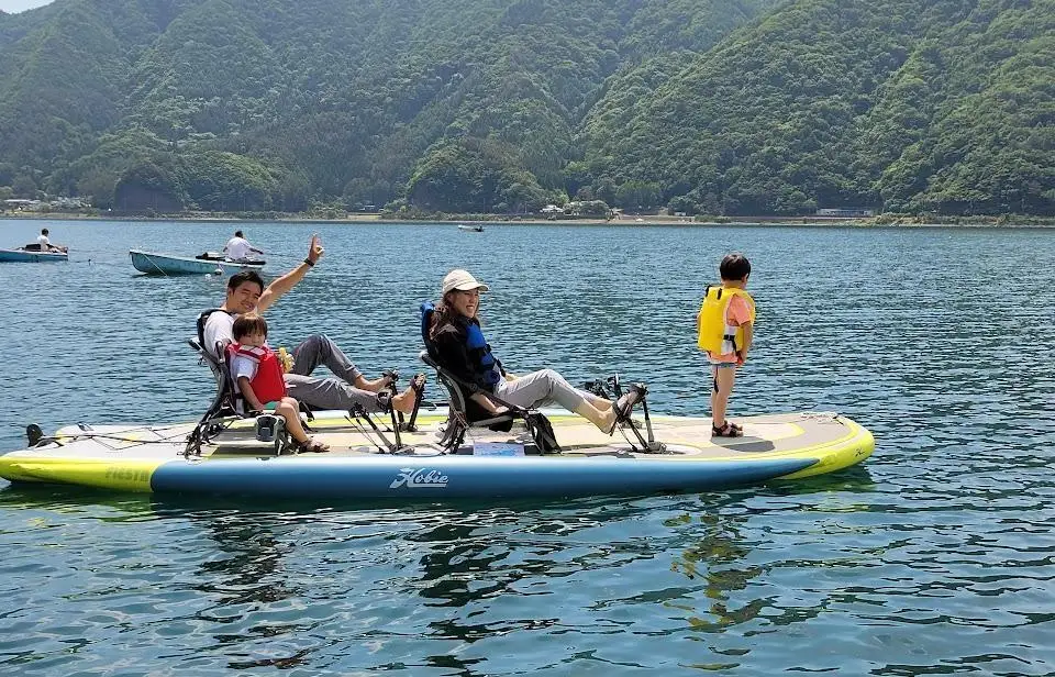 【HOBIEカヤック】カリフォルニア生まれの新感覚ミズアソビ体験｜ カヤック ボート 水遊び 体験 自然 富士山 湖 アクティビティ レジャー アウトドア