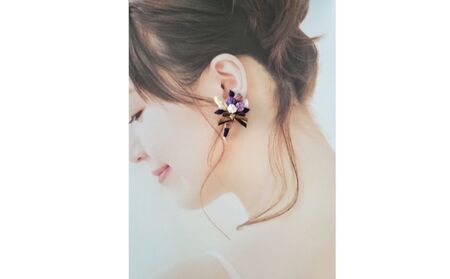 つまみ細工 ブーケブートニア ピアス アクセサリー 工芸品 お花 手作り 職人 手仕事 伝統工芸 和風 かわいい アシメトリー 大人可愛い アクセ 受注生産 つまみ細工工房ちより。 送料無料 岐阜県 安八町
