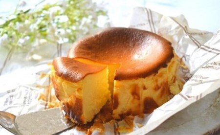 バスクチーズケーキ食べ比べセット(プレーン・苺)