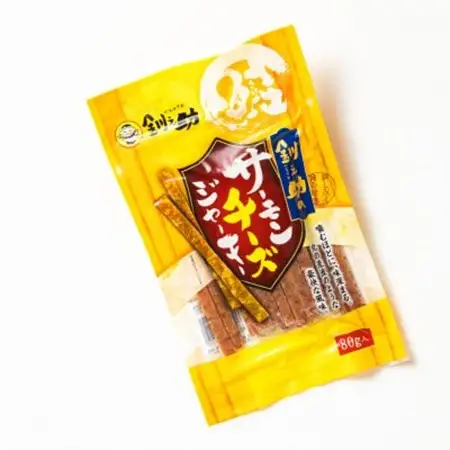北海道産の鮭のみ使用したサーモンジャーキー＜チーズ＞80g×3個_つまみ 釧之助ジャーキー3 鮭 サケ さけ 冷凍 調理済み 魚介類 海鮮 絶品 人気 笹谷商店 直営 釧之助本店 高級 北海道 釧路町 釧路超 特産品 _【配送不可地域：離島】【1384772】