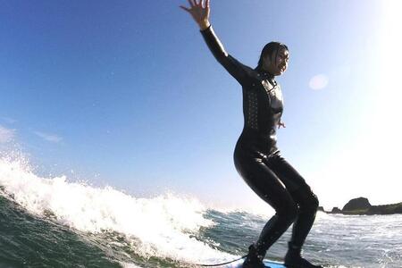 手ブラでフリーサーフィン【現役サーファー向け1名様】｜ピナクル