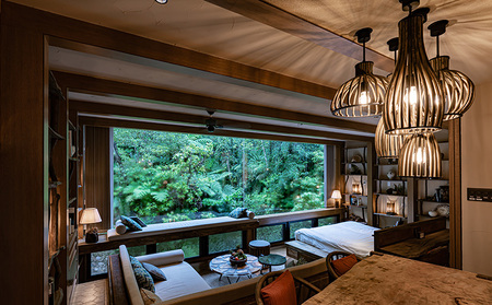 ツリーフルツリーハウス　1泊2日　ペア宿泊券（朝食と焚き火ディナー付き） ５つ星 ホテル 宿泊 沖縄 森林浴 バカンス リゾート 体験 森 自然 やんばる 旅行 宿 特別 カップル 新婚 ペア 朝食付き ディナー おすすめ