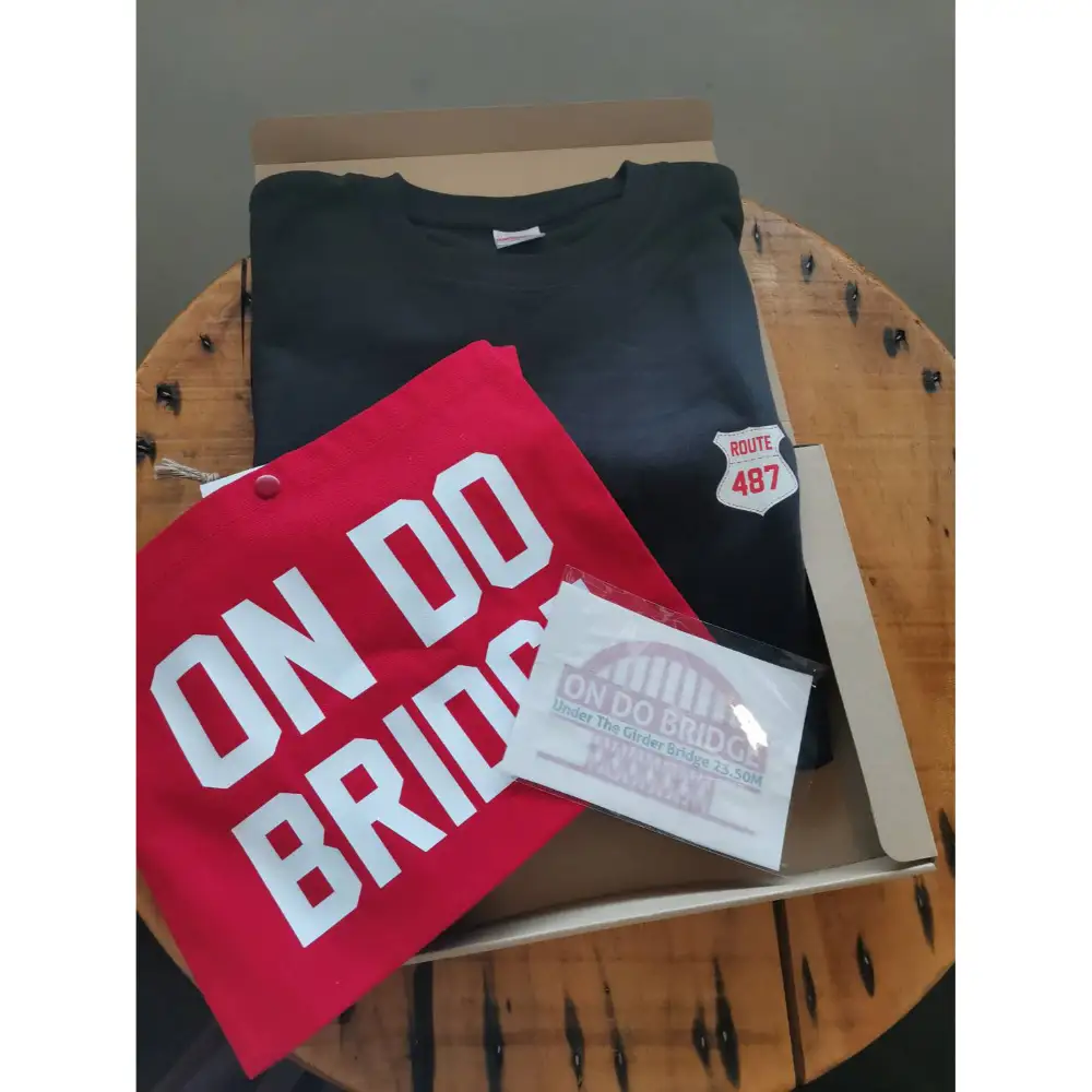 ON DO BRIDGEオリジナル TシャツSET 大人 【Bセット】 L 大人サイズ セット 半袖 綿100％ サコッシュ キャンパス地 ステッカー 大人用 メンズ レディース 男女兼用 お取り寄せ 送料無料 広島県 呉市 ku035-003-l-r
