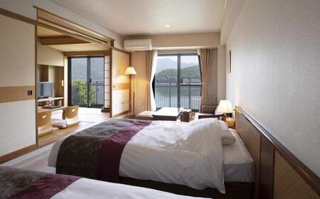 【富士レークホテル】平休日1泊2食付 ペア宿泊券《＜東館＞和洋室(湖側)》