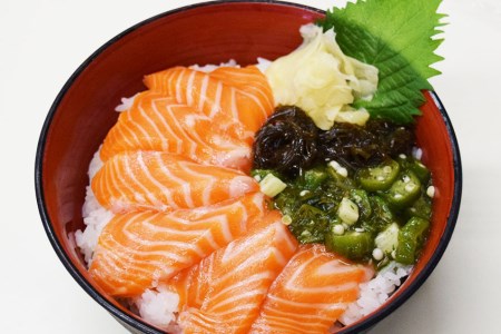 どんどん海鮮丼サーモン刺し丼いくらセット 海鮮丼 丼 海産物 海鮮丼の具 北海道 函館 はこだて ふるさと_HD044-041