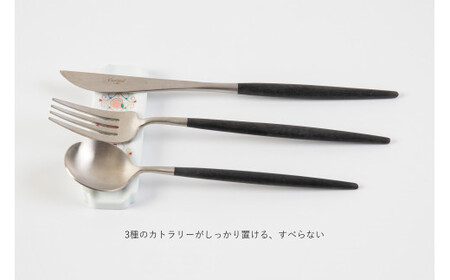 有田焼 カトラリーレスト ペア もも柄【賞美堂本店】箸置き はしおき カトラリー 2個 セット モダン 果物 くだもの 桃 モモ A20-646
