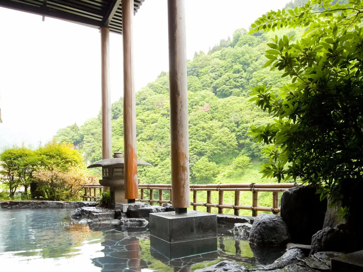 宇奈月温泉 延対寺荘 ペア宿泊（平日限定）/ 黒部・宇奈月温泉観光局 / 富山県 黒部市 旅行 宿泊券 チケット 地域のお礼の品 カタログ 