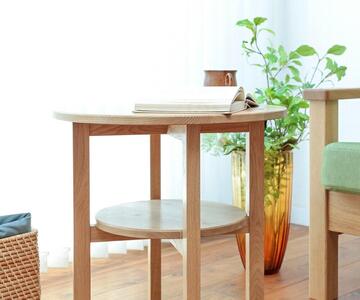 旭川家具　MUKU工房オリジナル　MUKU(ムク)サイドテーブル　ナラ 【 国産 無垢 インテリア 木製 ナチュラル テーブル サイドテーブル ソファ ベッドサイド 玄関 寝室 北海道 】 _00513