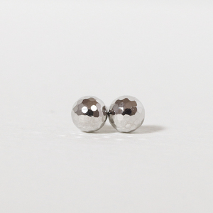 プラチナ 4㎜ ミラーボールピアス 　山梨 スタッドピアス プラチナピアス シンプルピアス プラチナ PT900 ジュエリー アクセサリー 山梨県 甲斐市 BQ-24
