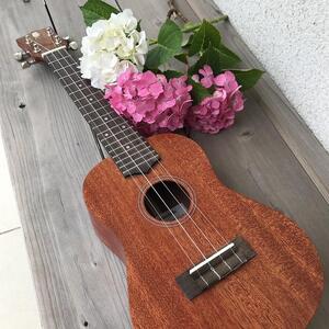 nekolele コンサートウクレレ