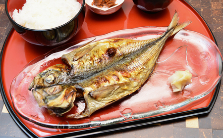 【極味のひもの】脂の乗った『とろさば・とろあじ』干物 各３枚　[0017-0029]