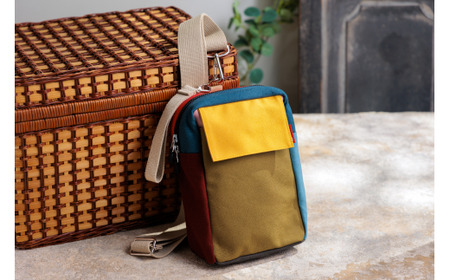 カラフルボディバッグ （Ｌ） 帆布鞄イヌイット 滋賀県 東近江市 B-E01 ボディバッグ ショルダー 鞄 バッグ カバン 斜め掛け カラフル シンプル 日本製