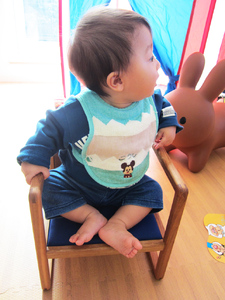 幼児用多用途椅子 コロコロコロ・・・ (白) [0032]