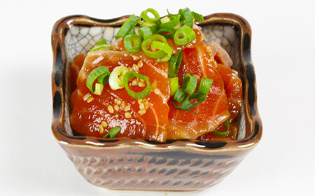 【文化庁 100年フード 認定】 サーモン りゅうきゅう 80g×5食 【神田楽市】 豊後ぐるめ倶楽部 九州 大分県 冷凍 小分け 郷土料理 海鮮 丼 漬け丼 サーモン 鮭 ＜105-012＞