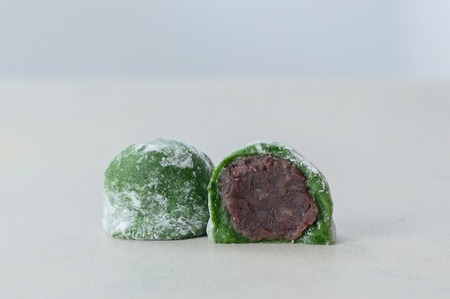 北海道の恵み豆大福4個×国産よもぎの草大福4個セット | 和菓子 おもち えにかいたもち 北海道 札幌市