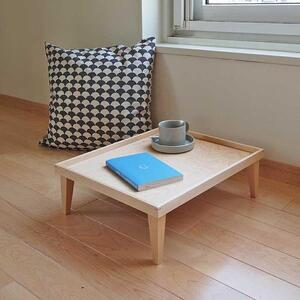 【ギフト用】旭川家具　コサイン　お月見トレー　メープル 【 旭川家具 北海道 旭川市 木製 家具 脚付 トレー ベッドテーブル 小テーブル お膳 銘々膳 飾り台 縁側 テーブル 選べる樹種 シンプル ナチュラル 手作り 北欧 おしゃれ 天然木 無垢 】_01126
