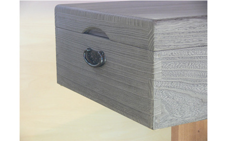 総国産桐材で製作した衣装ケース《サイズ：W94cm×D44cm×H20cm》重さ約3kg 国産桐の衣装箱 約5枚の衣類収納