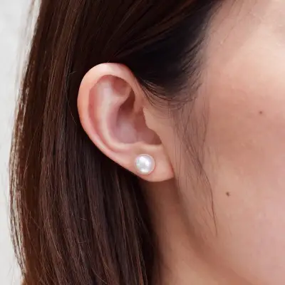 S085-322A_天草産 8mm-8.5mm あこや真珠 ホワイトピンク 花珠級 スタッド パールピアス イヤリング【D：ピアス チタン】