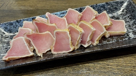 a13-051　脂 ビンチョウ まぐろ 藁焼き 約1㎏