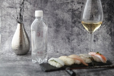 0010-79-01 みずのみず 「19:03 wine & food」 500ml×6本 ギフトパッケージ