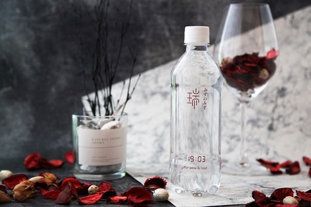 0016-79-01 みずのみず 「19:03 for wine & food」「06:01 for health & recovery」 500ml×各3本 ギフトパッケージ