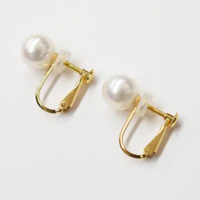 S085-332A_天草産 8mm - 8.5mm あこや真珠 ホワイトピンク 花珠級 イヤリング パールイヤリング K18 K14【E：シリコン小 K18YG（イエローゴールド）※直結】