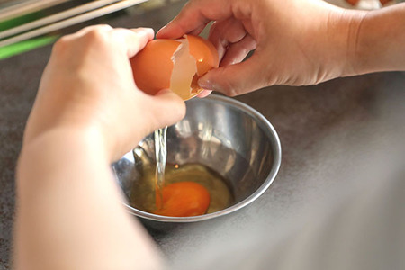 スズキのたまご 地養卵 MS～L 30個 新鮮 卵 たまご 鶏卵 生卵 地養卵 赤たまご