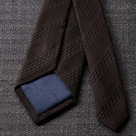 【手織りネクタイ】ダークブラウン 丹後ジャカードタイ kuskafabric 京都・丹後のシルク織物_装飾品・工芸品 ネクタイ・ベルト 服飾小物 _【1423229】