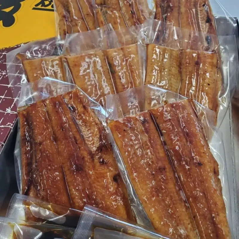 国産うなぎ蒲焼 大サイズハーフカット（頭尾なしで1袋70ｇ以上）×8袋セット / うなぎ 鰻 ウナギ 和歌山 田辺市 国産 国産うなぎ 国産鰻 うなぎ 鰻 蒲焼 かば焼き 土用の丑の日 冷凍【ots004】