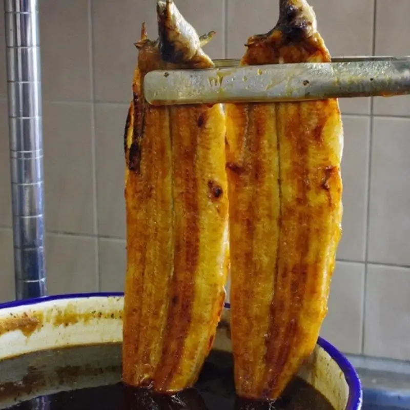 国産うなぎ蒲焼大サイズハーフカット（頭尾なしで1袋70ｇ以上）×３袋セット /  うなぎ 鰻 ウナギ 和歌山 田辺市 国産 国産うなぎ 国産鰻 うなぎ 鰻 鰻丼 うな丼 土用の丑の日 【ots005】
