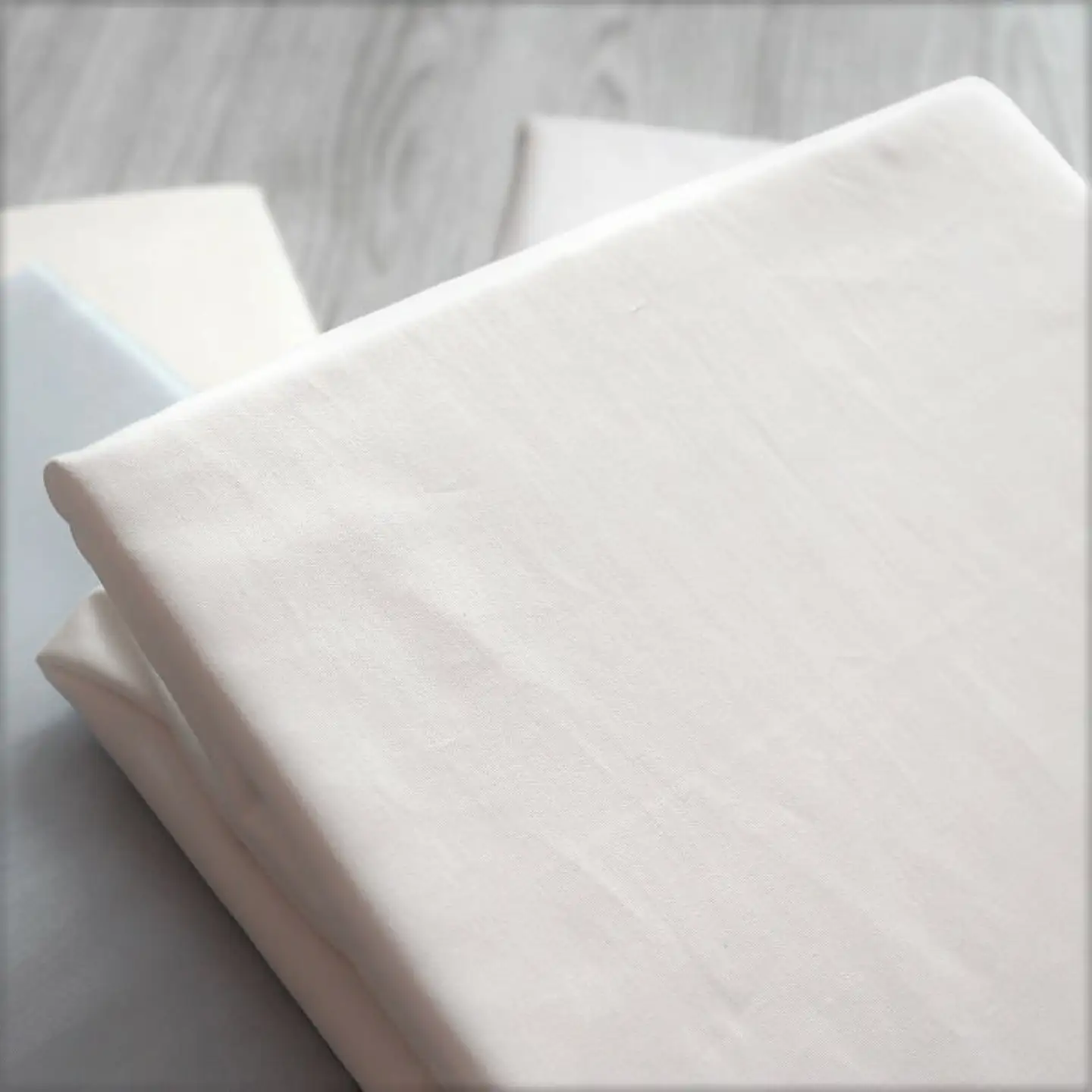 綿サテン　フィットシーツ　セミダブルサイズ　【ホワイト】