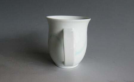 日展会友 照井一玄作 有田焼 白磁マグカップ 水の中【岳窯】食器 器 うつわ カップ マグカップ コップ 白磁 シンプル たっぷり 大容量 ティータイム A28-18