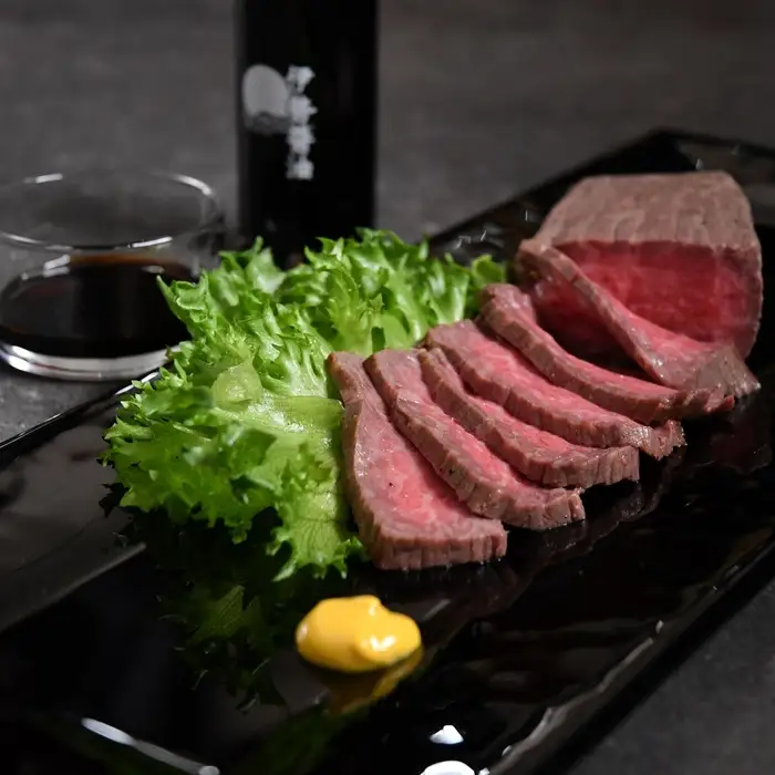 松阪牛ローストビーフ 300g [ 松阪牛 ] / 3-15