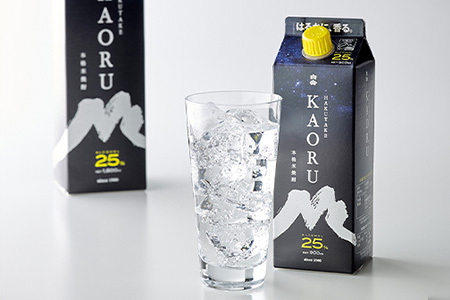 【本格米焼酎】 ｢ 白岳 KAORU ｣ 900ml×2本 25度 紙パック ＜ フルーティ な 吟醸香 ＞ 【 熊本県 多良木町 本格米焼酎 白岳 KAORU 吟醸香 甘み コク バランス こだわり 晩酌 お酒 酒 焼酎 】018-0493