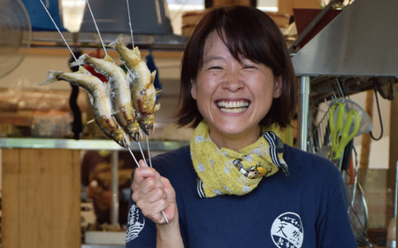 26-840．四万十川の恵みをご家庭で！四万十川天然鮎セット（塩焼き４～６匹+天然冷凍鮎５～１０匹）
